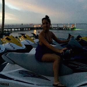 Meet your Posher, Naomi